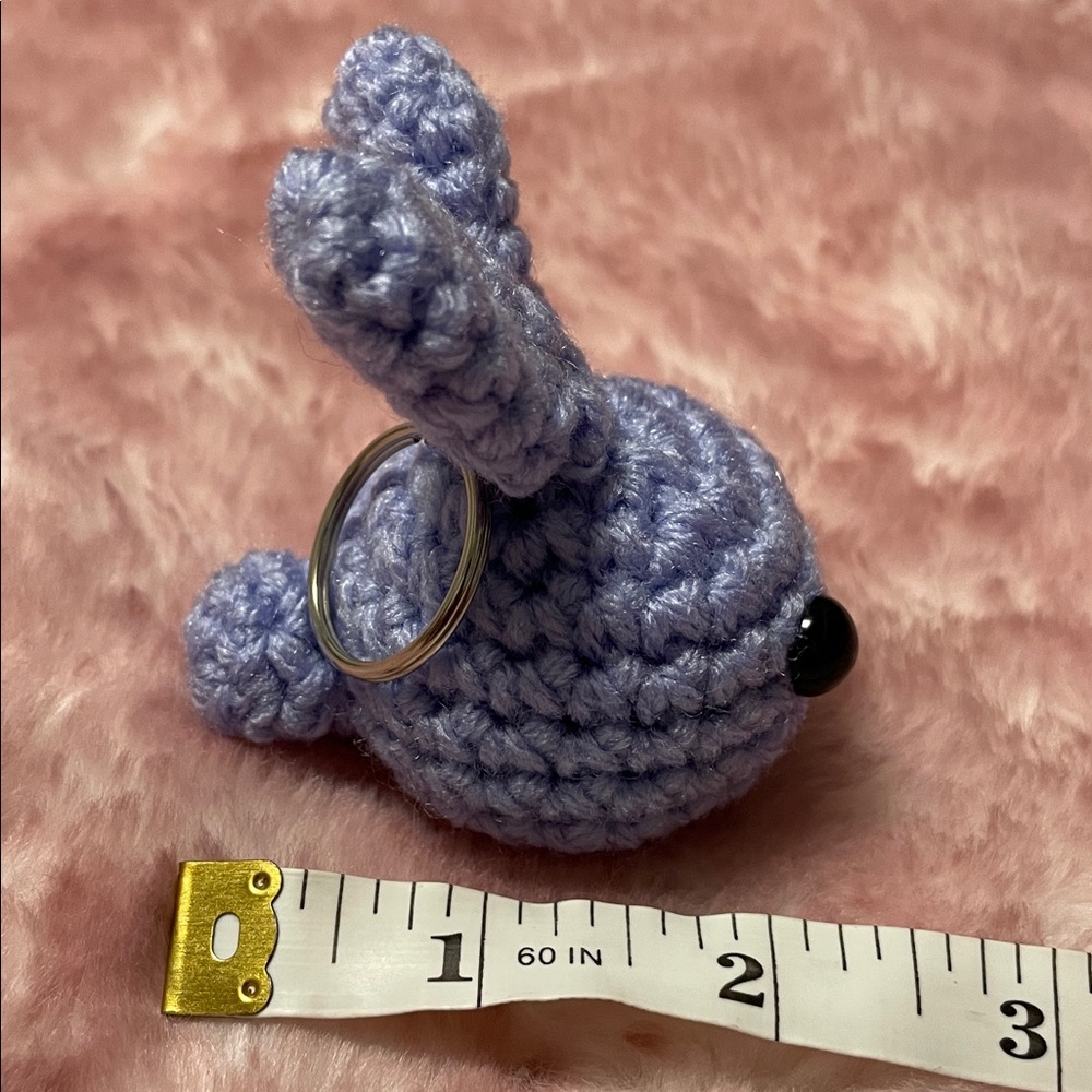 CROCHET MINI MOCHIBUN KEYCHAIN- LIGHT JASMINE
